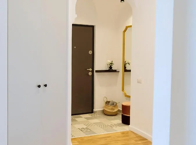 Sunny 3br Midtown Flat - Amazing View Balcony Bükreş