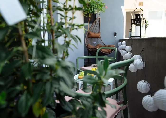 Daire Sunny 3br Midtown Flat - Amazing View Balcony *
