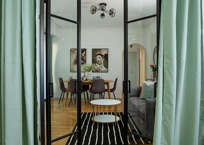 Sunny 3br Midtown Flat - Amazing View Balcony Bükreş