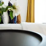 Apartament Sunny 3br Midtown Flat - Amazing View Balcony Bucureşti