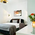 Sunny 3br Midtown Flat - Amazing View Balcony Apartament