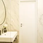 Sunny 3br Midtown Flat - Amazing View Balcony Apartament *