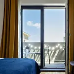 Διαμέρισμα Sunny 3br Midtown Flat - Amazing View Balcony Βουκουρέστι