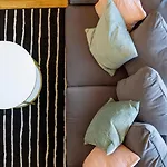 Sunny 3br Midtown Flat - Amazing View Balcony Apartament *