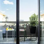 Sunny 3br Midtown Flat - Amazing View Balcony Apartament
