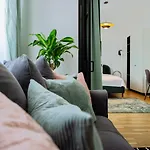 Apartament Sunny 3br Midtown Flat - Amazing View Balcony *