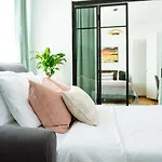 Sunny 3br Midtown Flat - Amazing View Balcony * Bucureşti