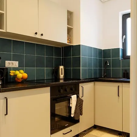 Daire Sunny 3br Midtown Flat - Amazing View Balcony Bükreş