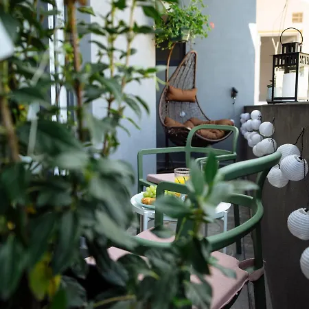 Daire Sunny 3br Midtown Flat - Amazing View Balcony *