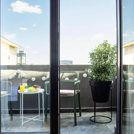 Sunny 3br Midtown Flat - Amazing View Balcony Apartment