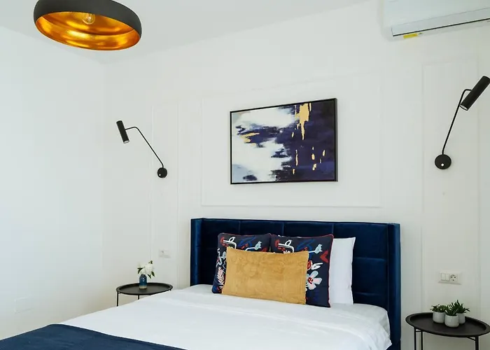 Sunny 3br Midtown Flat - Amazing View Balcony Daire