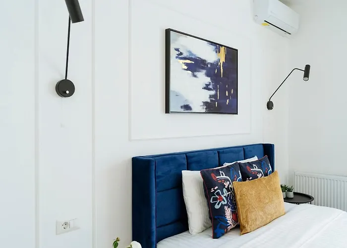 Sunny 3br Midtown Flat - Amazing View Balcony * Bükreş