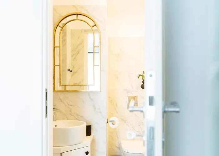 Sunny 3br Midtown Flat - Amazing View Balcony * بوخارست