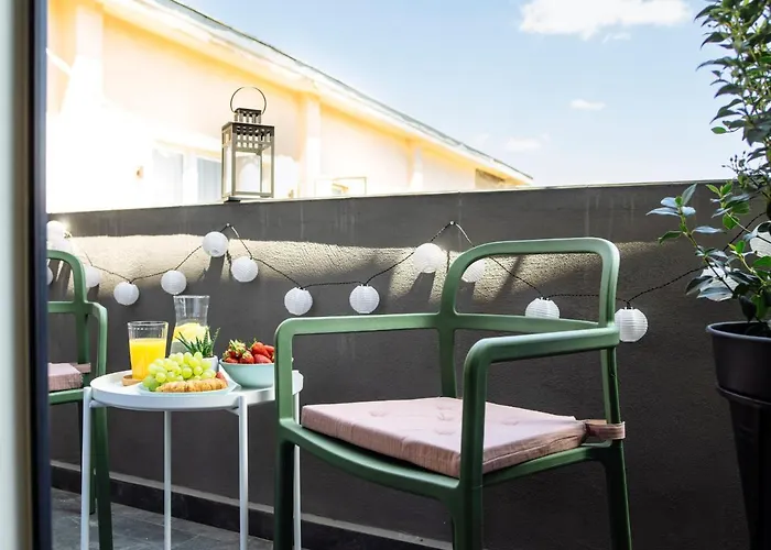 Sunny 3br Midtown Flat - Amazing View Balcony Daire