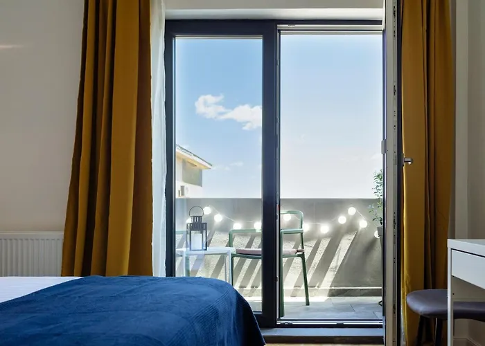 Daire Sunny 3br Midtown Flat - Amazing View Balcony Bükreş