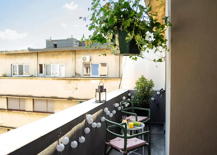 Daire Sunny 3br Midtown Flat - Amazing View Balcony