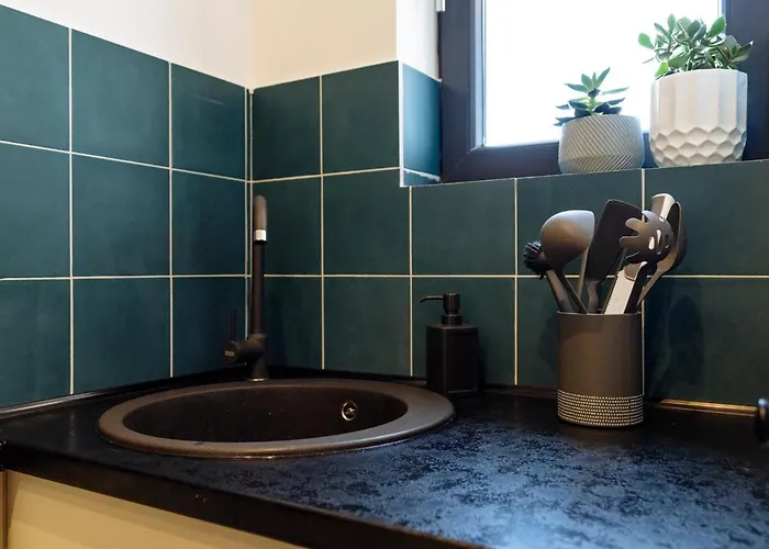 Sunny 3br Midtown Flat - Amazing View Balcony * Bükreş