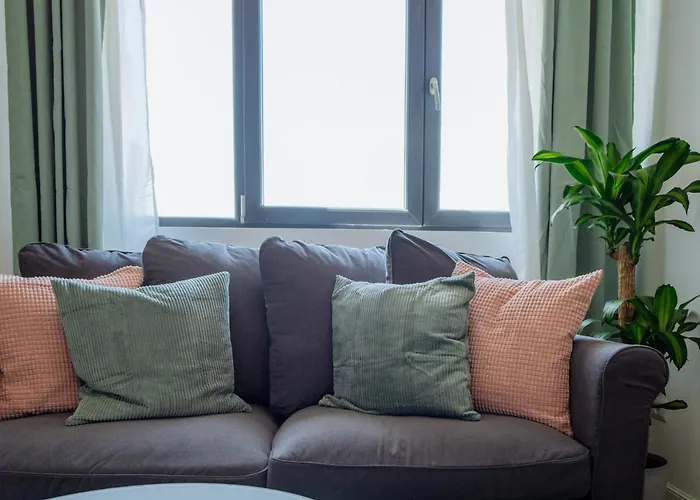 Sunny 3br Midtown Flat - Amazing View Balcony * Bükreş