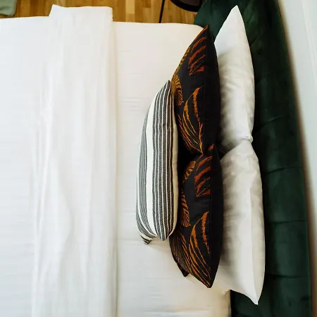 Sunny 3br Midtown Flat - Amazing View Balcony Apartment *