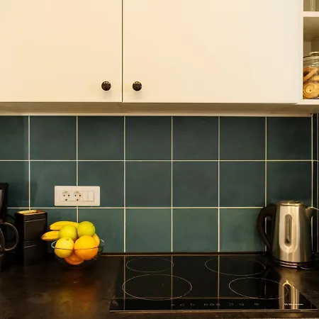 Sunny 3br Midtown Flat - Amazing View Balcony Apartment *