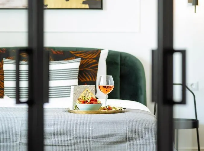 Sunny 3br Midtown Flat - Amazing View Balcony