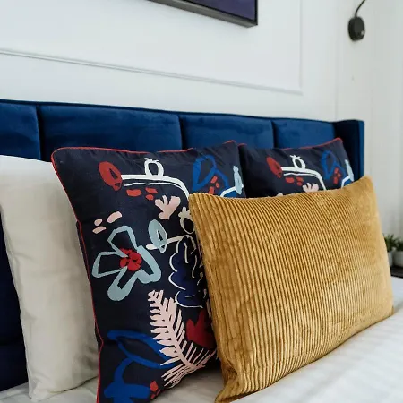 Sunny 3br Midtown Flat - Amazing View Balcony