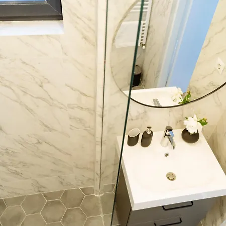 Sunny 3br Midtown Flat - Amazing View Balcony Appartamento *