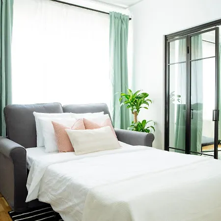 Sunny 3br Midtown Flat - Amazing View Balcony