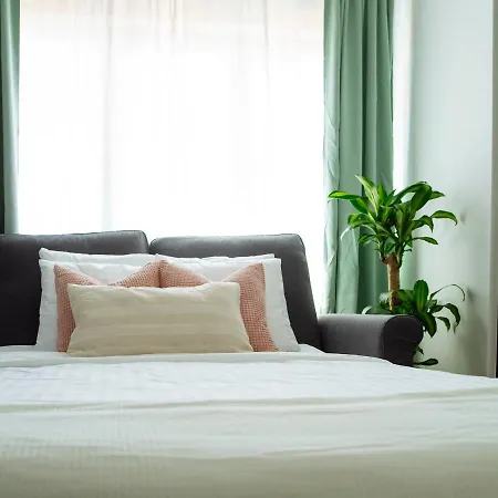 Sunny 3br Midtown Flat - Amazing View Balcony Appartamento Bucarest