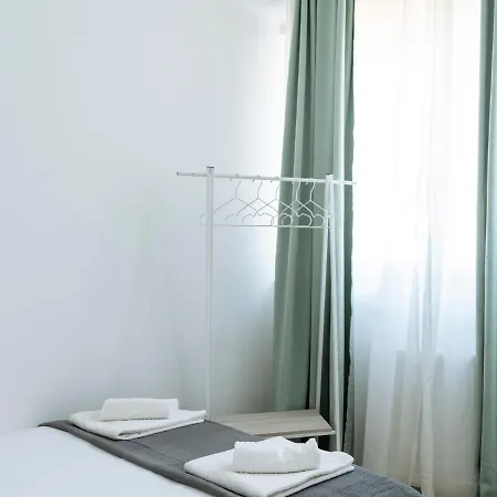 Sunny 3br Midtown Flat - Amazing View Balcony Appartamento