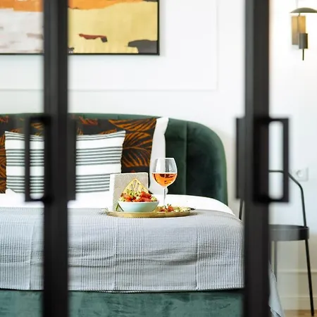 Sunny 3br Midtown Flat - Amazing View Balcony