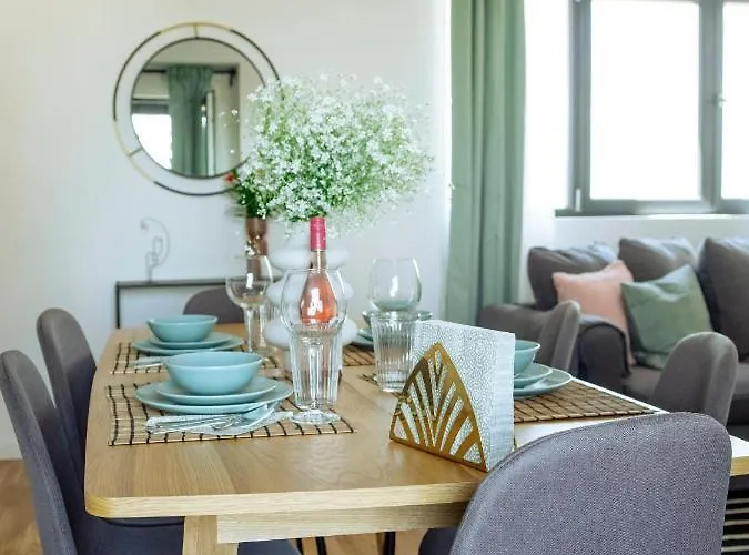 Sunny 3br Midtown Flat - Amazing View Balcony *